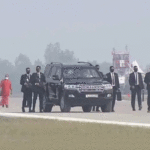 Chief Minister Yogi walked behind PM Modi's car, 'You gave a good stitch of our hospitality..'