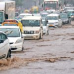 Gujarat Rain due to rain 65 killed: Roads submerged in Ahmedabad, red alert in 6 districts﻿