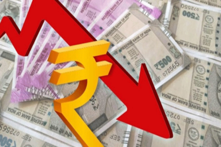 Rupee falls in dollar market