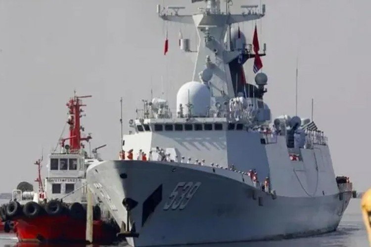 Chinese Spy Warship: इंडियन नेवी अलर्ट पर , श्रीलंका के रुख से भारत असहज