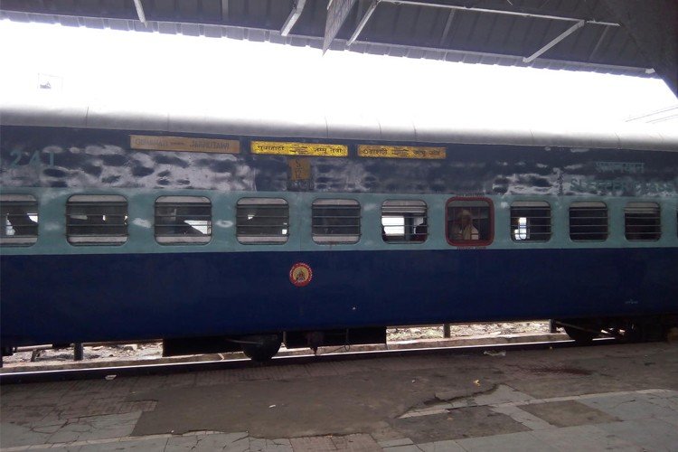 रेलवे की भारी चूक: जाना था ‘Samastipur’ पहुंच गए ‘विद्यापतिनगर’