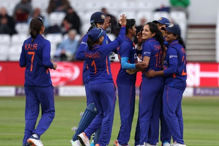 women cricket team wins in England after 23 yrs﻿