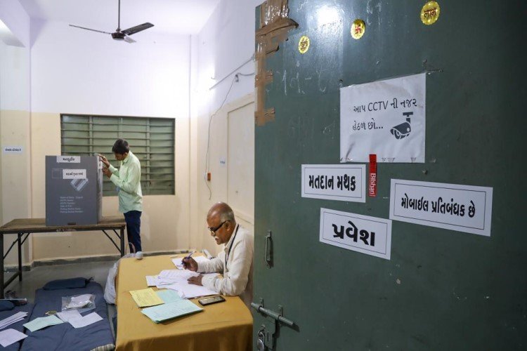 गुजरात विधानसभा चुनाव: फर्स्ट फेज में 10 बजे तक 5.10 फीसदी मतदान
